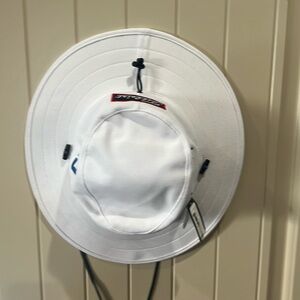 Titleist wide brim “Aussie Hat”. NWT.